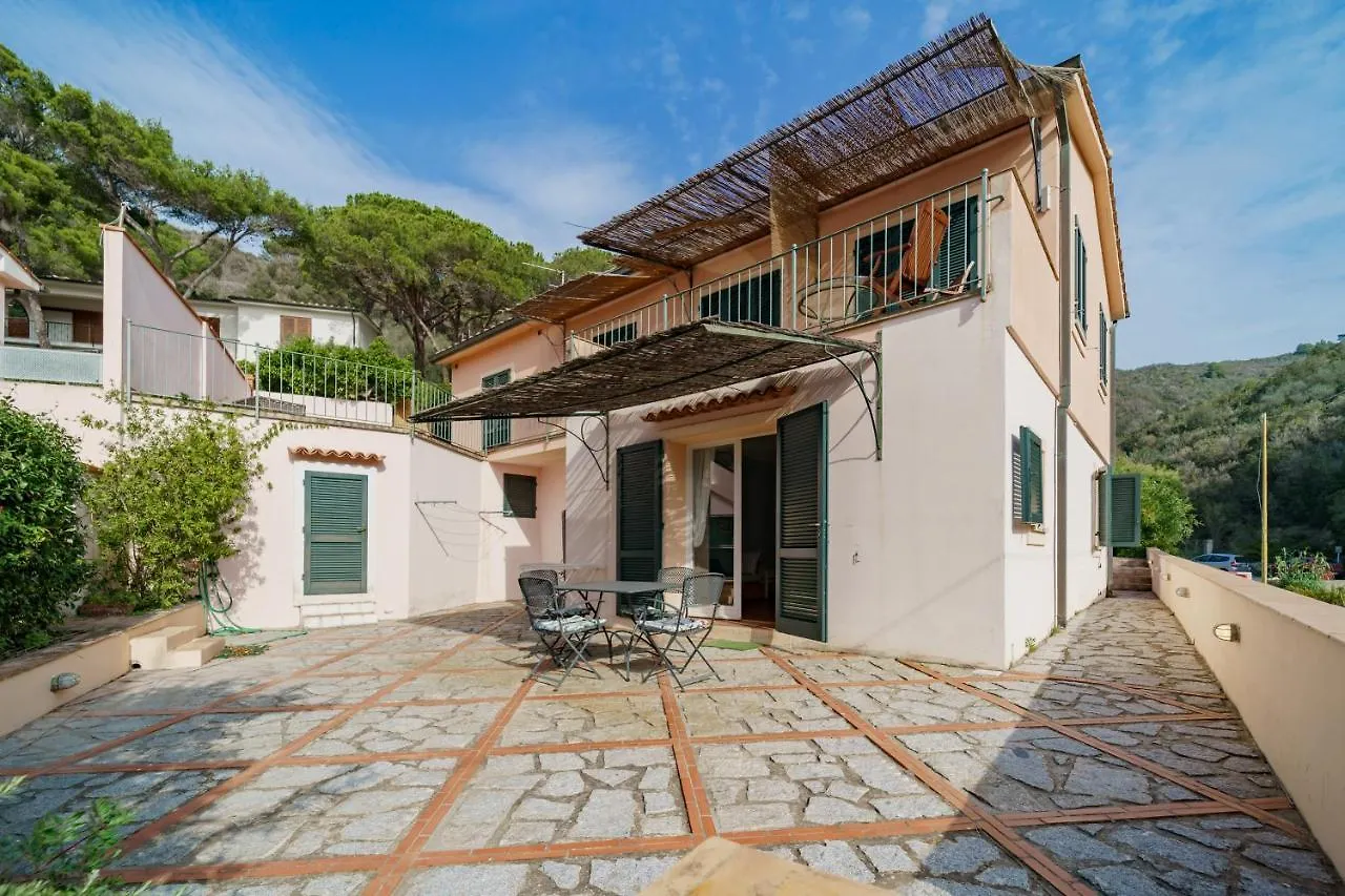 Apartment Appartamenti Baia Blu Portoferraio